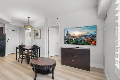 Image de Pool View Suite Near Universal for 6