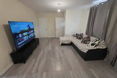 Image de 3 Bed Home Sleeps 7 - WiFi & Free Street Parking