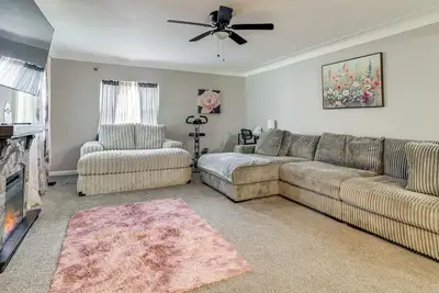 Image de 4 Mi to UToledo! Cozy Family Home