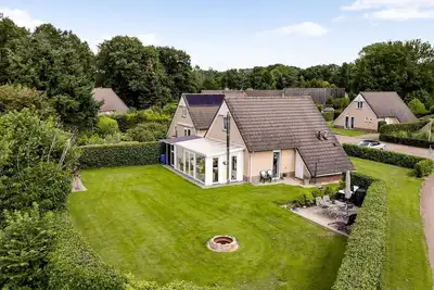 Image de Vacation villa with conservatory at the 't Posterbos park