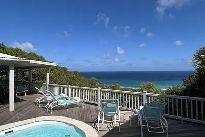 Image de Brizan Villa – Private 3 Bedroom Caribbean Retreat with Pool, Hot Tub & Stunning Reef Bay Views in St. John, Usvi