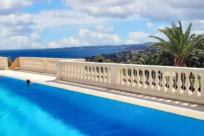 Image de Homerez - Appart à Roquebrune-sur-Argens, piscine