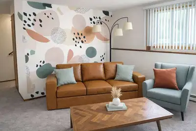 Image de Family friendly, king bed, 5 min to Fargodome