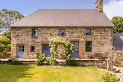 Image de Maison ancienne avec parking, animaux Ok