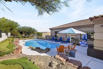 Image de Saguaro Vista Retreat 5 bedroom 4 bath with pool