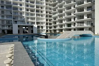 Image de In the marina near the beach, with a gym and views