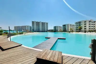 Image de Private lagoon and artificial beach