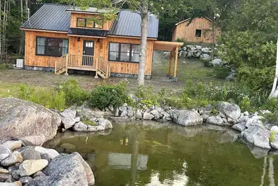 Image de Newly constructed lake house on East Grand Lake