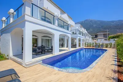 Image de Orka World Villa 2 - Quatre Chambres Villa, Couchages 8