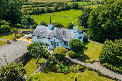 Image de Penrallt - sleeps 8 guests  in 4 bedrooms