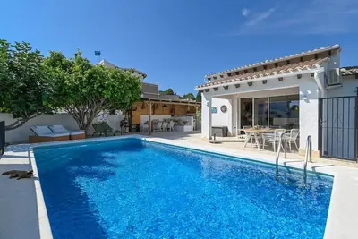 Image de Villa Montsalvat – Villa bohème avec piscine