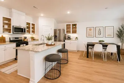 Image de The Laredo - A Modern 4 Br house near Bentonville- 10 minutes from trails Wmt Hq