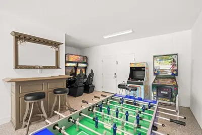 Image de Luxury Home in Resort Community Private Pool Game & Room Baydream Believer at Hunters Point