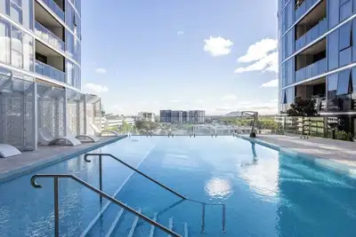 Image de Elegant 3br Retreat with Pool, Parking and Balcony