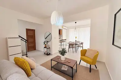 Image de Modern 2br Oasis/Semi-Private Pool