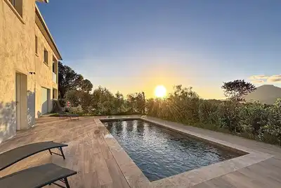 Image de Villa avec piscine