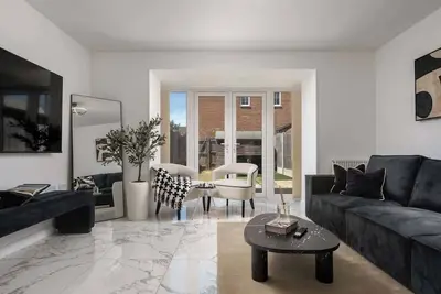 Image de Opulent 3br Home Near Bluewater I Free parking