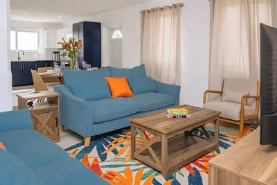 Image de Kaz Olivia - 2br Cap Estate villa with A/C, WiFi, parking, and full kitchen.