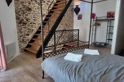 Image de Maison de vacances « Domaine De Bellac - 32 personnes » avec piscine privée, terrasses et Wi-Fi