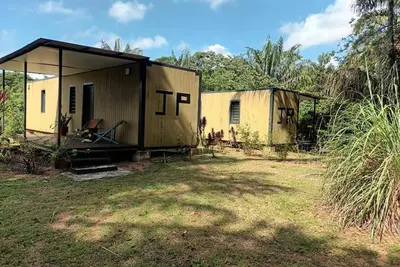 Image de 2 Tiny Houses, cadre boisé et accès crique