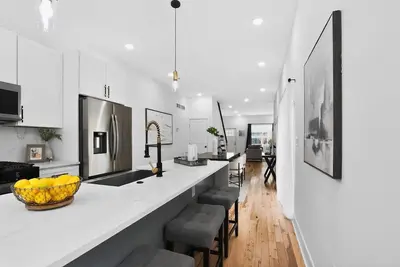 Image de The Luxe Presidential Estate @ University City / Spacious 4br 4. 5 Ba / Sleeps 10