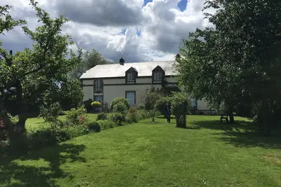 Image de La horlotière, maison ancienne au coeur de la campagne normande