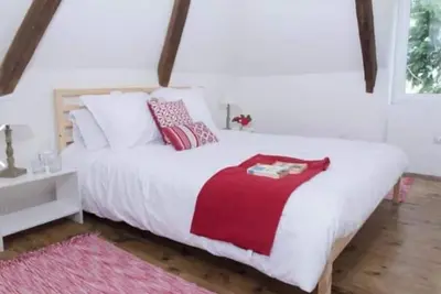 Image de Family-Friendly Forest Retreat with Baby Facilities & Play Barn