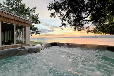 Image de [Villa-29] Spa, Sauna, Sunset & Waterfront View
