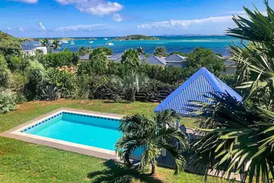 Image de Villa Sunrise Indigo – Spacieuse maison avec une superbe vue mer