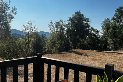 Image de Casa Mar : retraite de silence avec vue montagne, terrasse et jardin privés