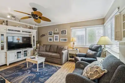 Image de Close to beach! 1-bedroom Entire Condo in Carpinteria