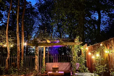 Image de The Warwick Grove – Townhouse with Secret Garden