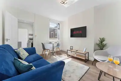 Image de Spacious City Home | En-Suites | Sleeps 6