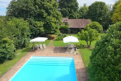 Image de Belle maison de vacances privée avec Wifi, piscine privée, climatisation, patio et animaux admis