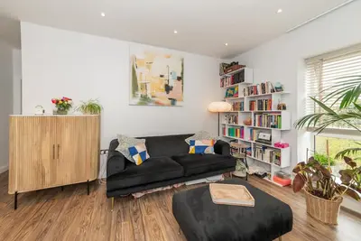Image de Brand-New Spacious Flat | For Business & Leisure - Pass the Keys
