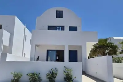 Image de White wave houses