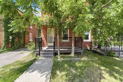 Image de Spacious 3br Two-Level Apt · Monthly Stays · Sleeps 5 · In-Unit Laundry