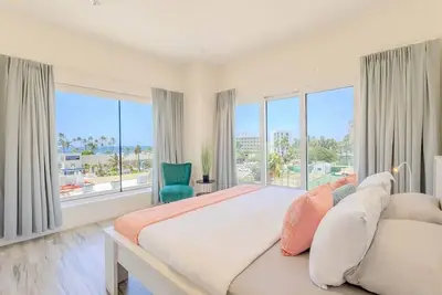 Image de Modern Condo on Palm Beach with Roof top pool