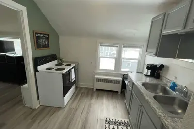 Image de Spacious 3-bedroom apartment in cool Buchanan with Ac
