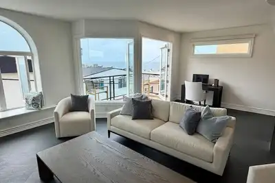 Image de Ocean View Townhome | 2 Kings | Garage | Steps to Beach