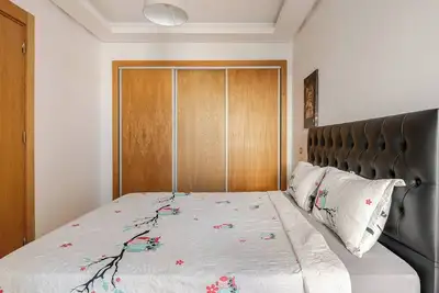 Image de Bel appartement à Mansbay Beach, à côté de la plage