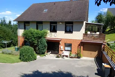 Image de Appartement « FeWo Waldblick » avec jardin naturel, terrasse privée et Wi-Fi