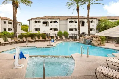 Image de Signature 2br Scottsdale Villa w/ Kitchen