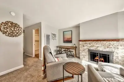 Image de Tahoe Condo | Arcade & Fireplace | Sleeps 6