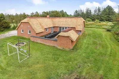 Image de Awesome home in Ulfborg with sauna