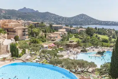 Image de À 700 m de la plage | Parc aquatique, golf & spa