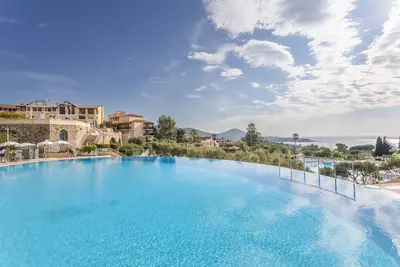 Image de Vue imprenable sur la mer | Piscines, golf & spa
