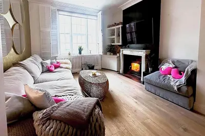 Image de Designer 3br Town House | Sleeps 7 |Rooftop Escape