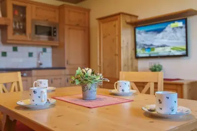 Image de Apartment S - 2 bedrooms/shower, toilet - Hochwurzen Apartment Building