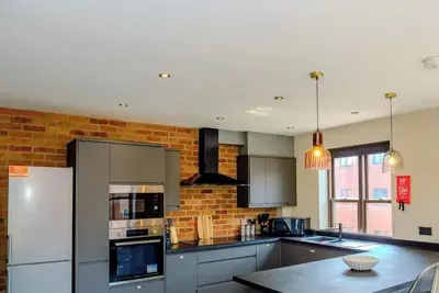 Image de Rolls-Royce Contractors - Spacious 6br - Sleeps 12